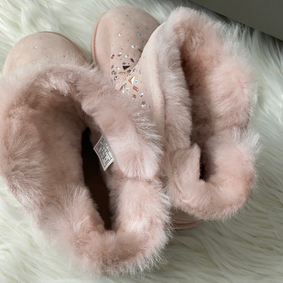 UGG BRAND NEW pink boots - Picture 3 of 8
